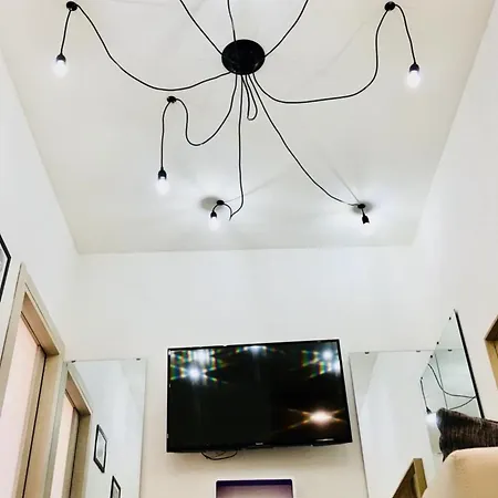 Nice With Big Balcony Close To The Metro Apartment Mailand